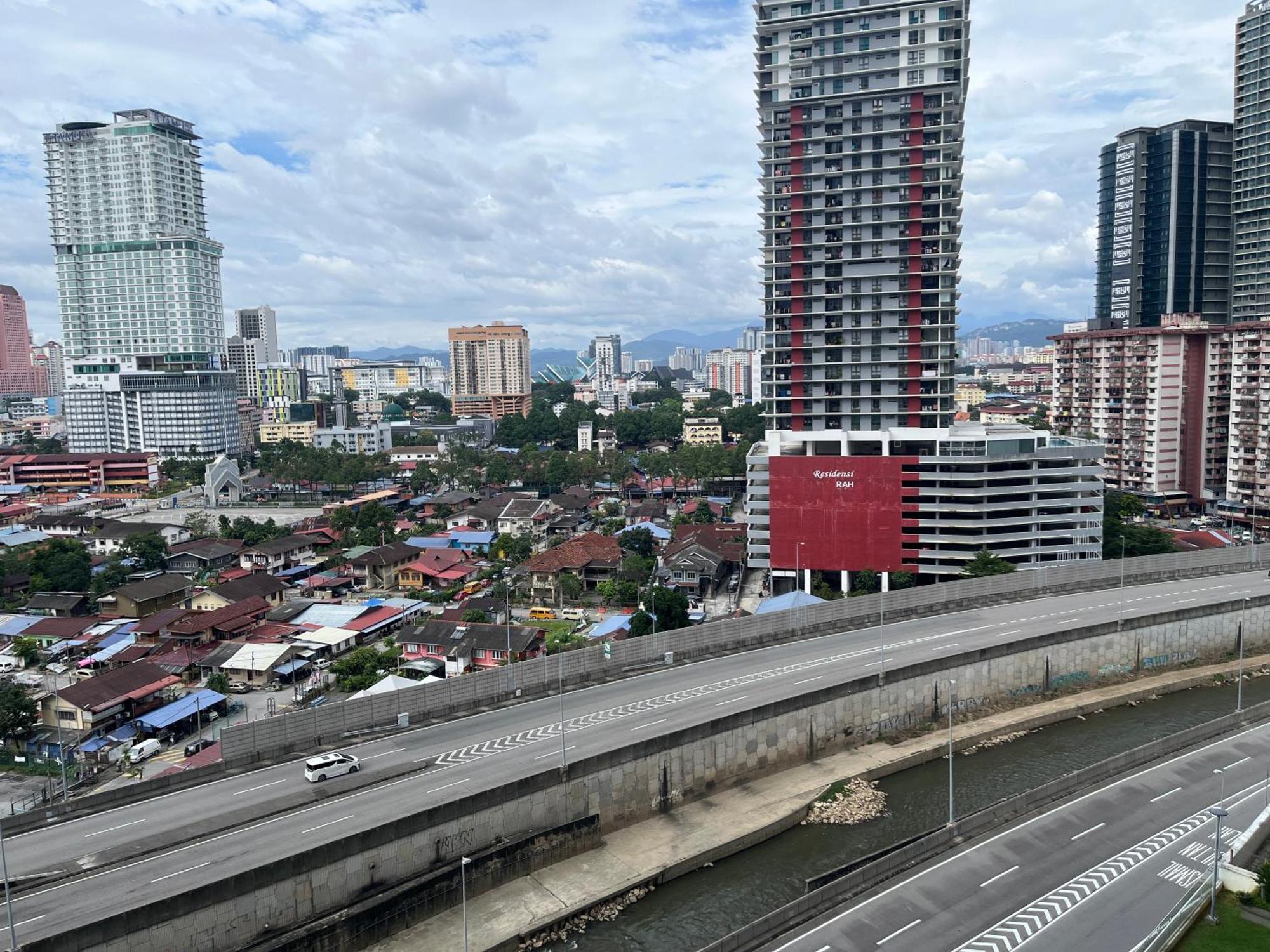 Kuala Lumpur Cherry Suites At Mercu Summer Suites Klcc Exterior photo